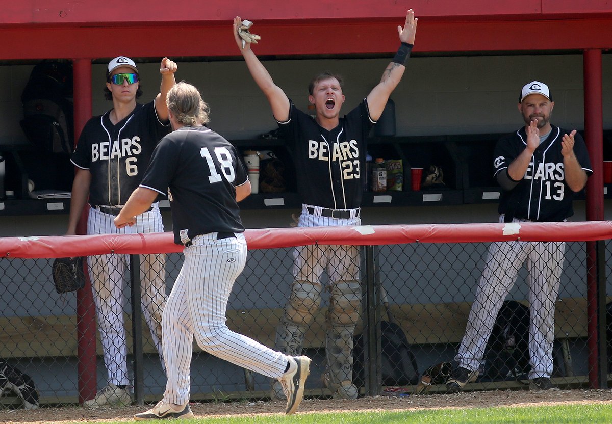 The Eau Claire Bears won their first CRBL title in more than a decade on Saturday, holding off Chippewa Falls 4-3. 
STORY: chippewa.com/sports/other/a…
PHOTOS: chippewa.com/sports/other/c…
