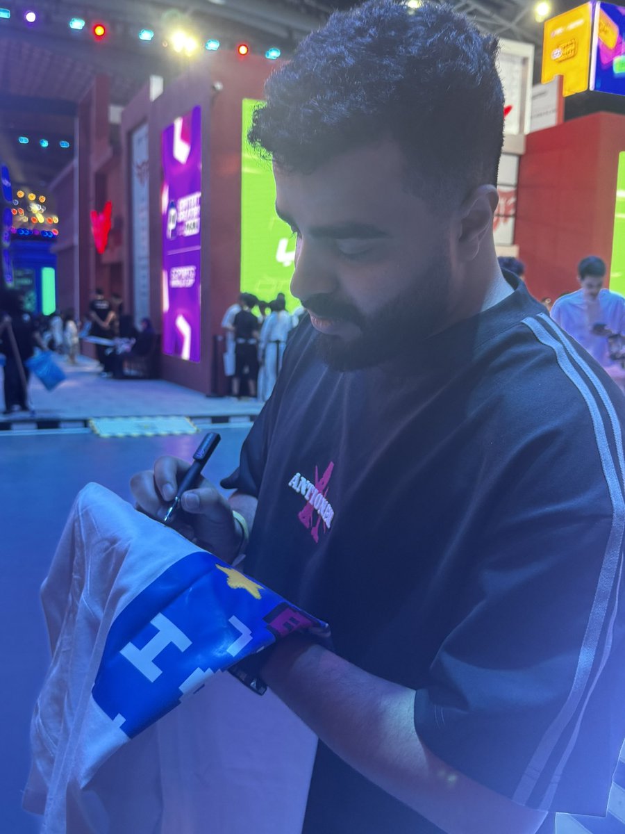 عيسى tweet media
