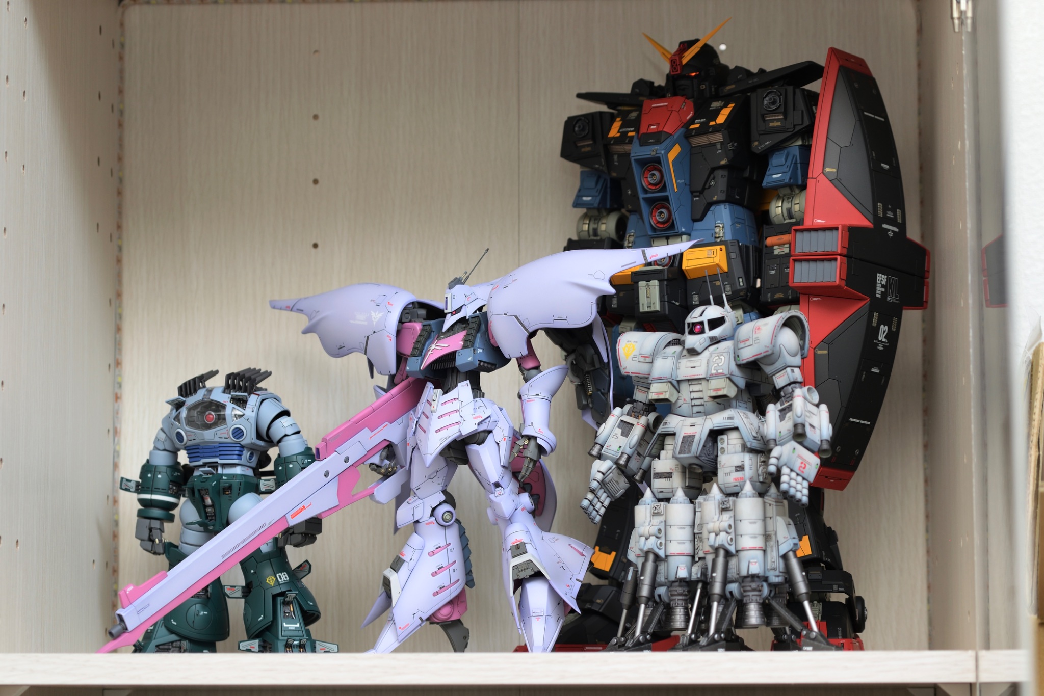 ガンプラ プラモデル 製作依頼受付中です。 ガンプラなどプラモデル製作代行 受け付けます 買いすぎて積み