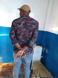 Samdi 2 dawou 2025 DCPJ depoze lapat sou ansyen Senatè Nip la Nenel Cassy,pandan li tap sòti plen vant li nan yon restoran ki nan petyon vil la.
Ansyen senatè a ki te gen manda dèyèl depi plizyè mwa,pou enplikasyonl nan finansye gwoup teworis viv ansanm,pou asosiyasyon