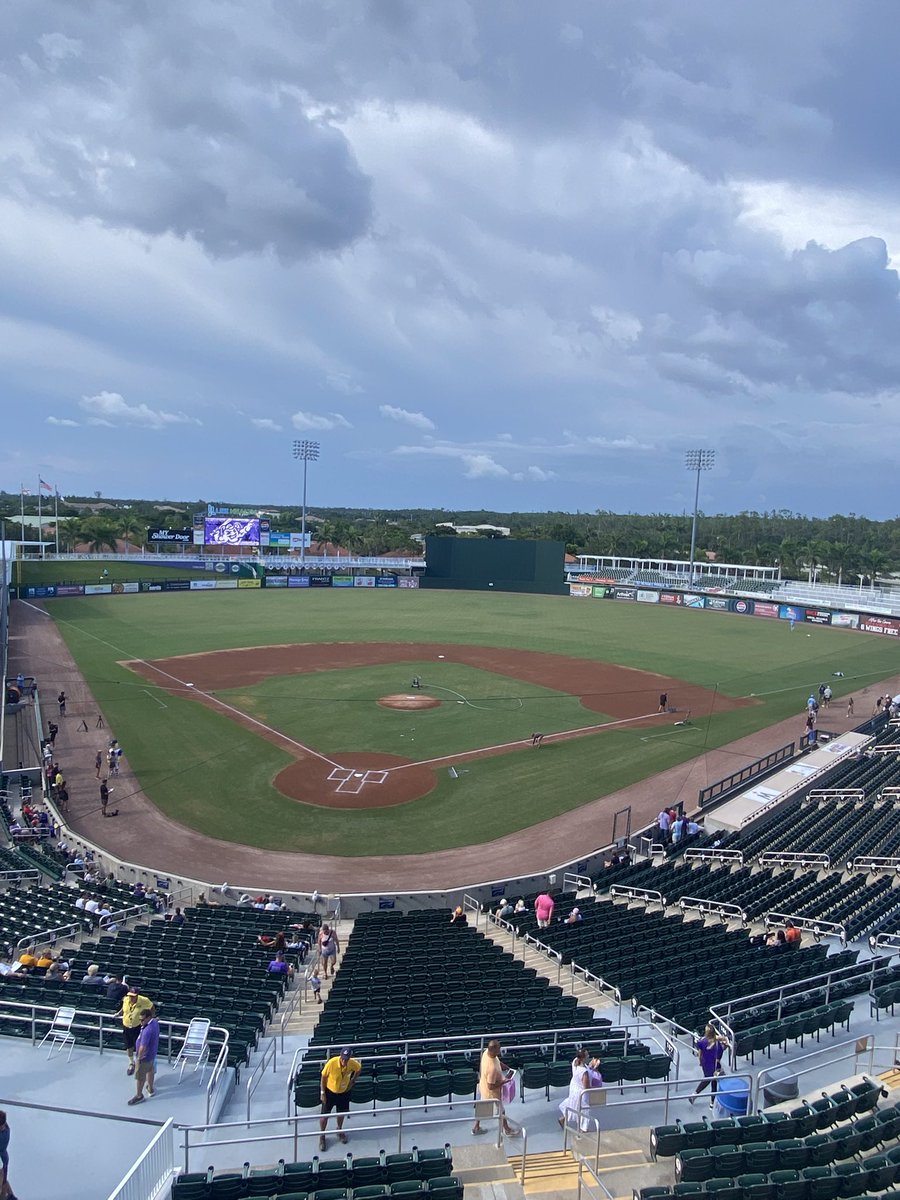 Johnny King (TOR #4) vs. Dasan Hill (MIN #8) at 6:05🍿

We’ll hear from 10th rounder Austin Smith on his journey as a two-way player in the pregame show!

Tune in: milb.com/dunedin/fans/r…