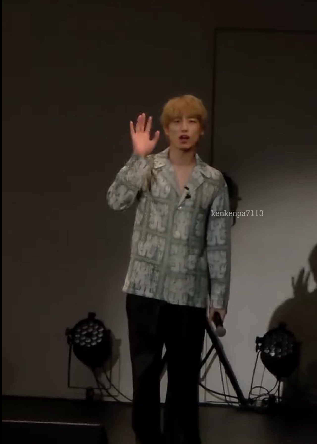 新品未開封 坂口健太郎さん フォトTシャツ Amazon.co.jp: 坂口健太郎 ファンミ フォトTシャツ（White） M