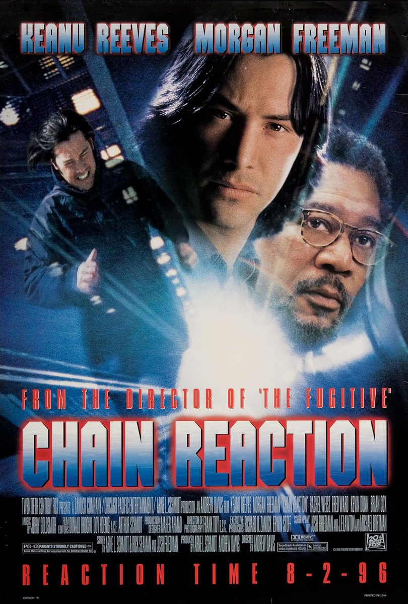 WATZUPMAG's tweet image. Il y a 29 ans, Andrew « Le Fugitif » Davis réalisait un #ChainReaction malheureusement oublié. 
Casting étoilé, mise en scène efficace, scénario très années 90, et Monsieur Jerry Goldsmith à la bande son, font de ce moyen blockbuster un thriller sympathique à redécouvrir.