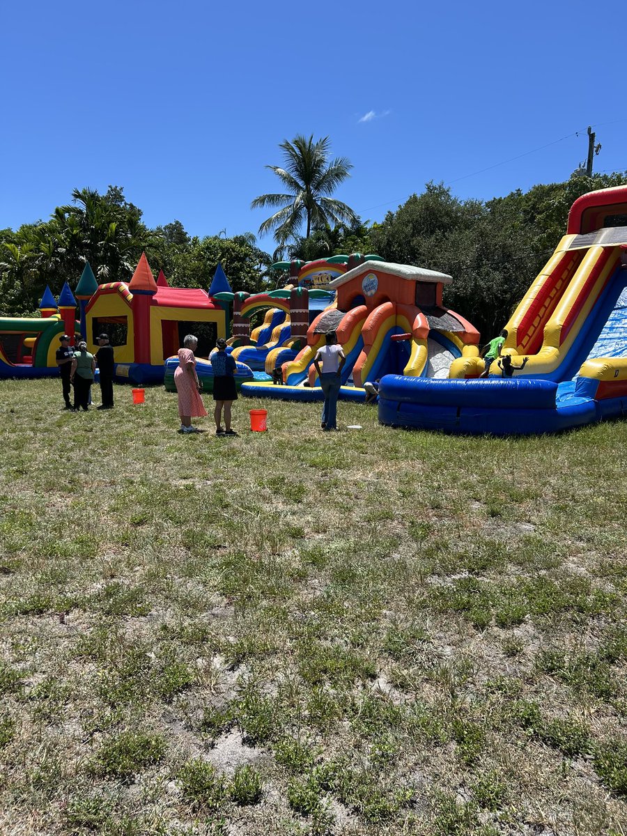 What a day in the 305! 💥🌴
Church Planter Family Care brought tons of Encouragement 🔥 Grilled eats, 🎁 swag bags, and raffle prizes!
🙏 Big thanks to our Southern Baptist fam &amp; Level Grove Baptist from Cornelia, GA firing up the grill! <a href="/FloridaBaptists/">Florida Baptists</a> <a href="/NAMB_SBC/">NAMB</a> 
<a href="/sendnetwork/">Send Network</a>
