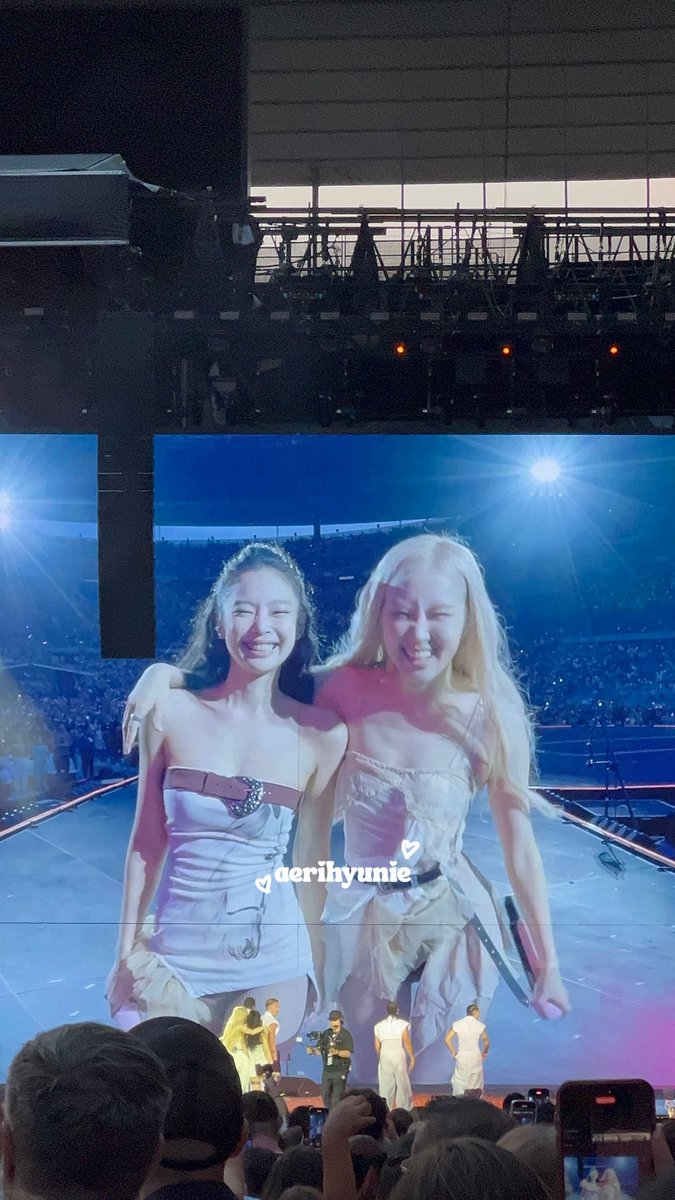 chaennie so cute 😭😭😭😭