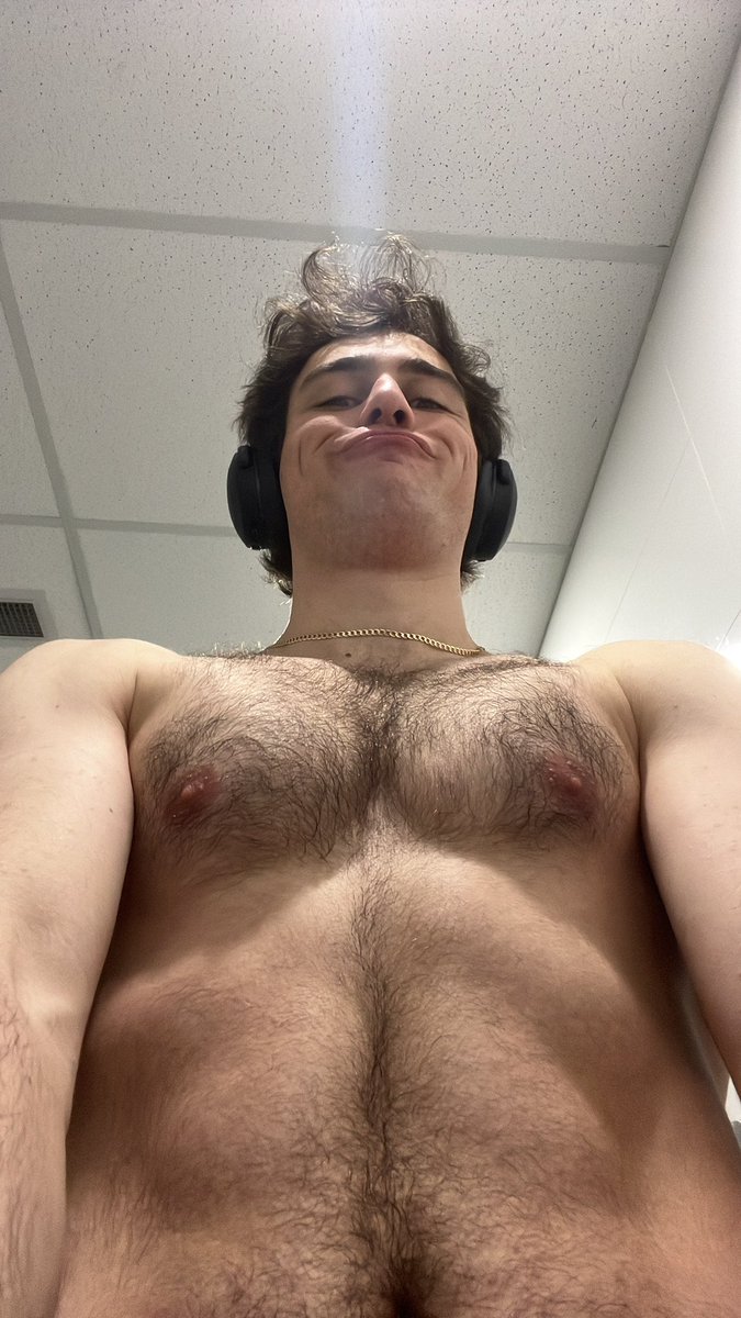SomeNerdOnWeb's tweet image. Booba sorry booba sorry booba