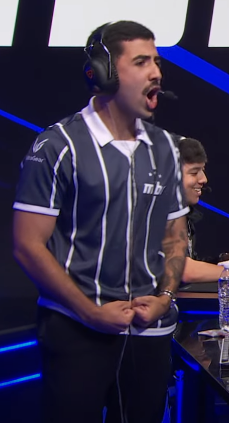 NERDDROID2's tweet photo. literalmente "GOAT" https://t.co/U5oepjDr5N