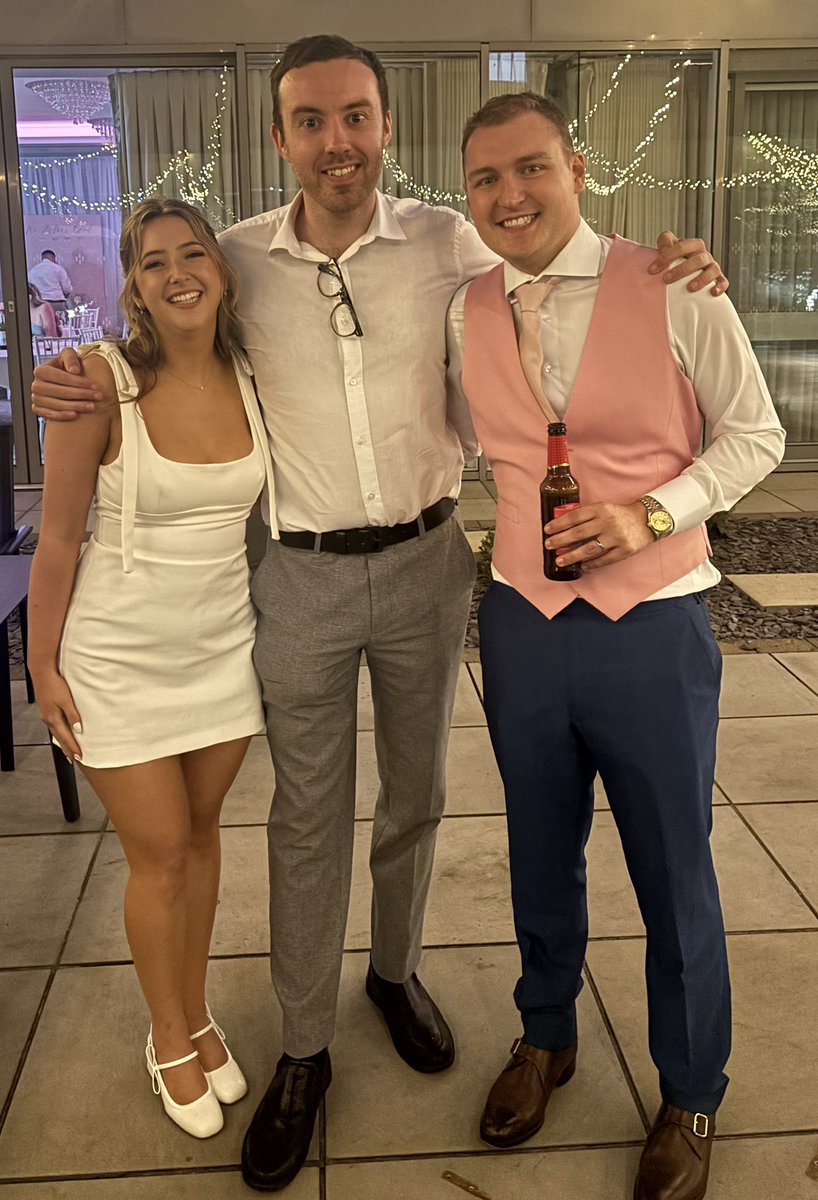 An honour and a pleasure to be the MC for <a href="/scbluck/">Sam Bluck</a>’s wedding to Poppy today. Congratulations both! ❤️ <a href="/Winmau/">Winmau</a>