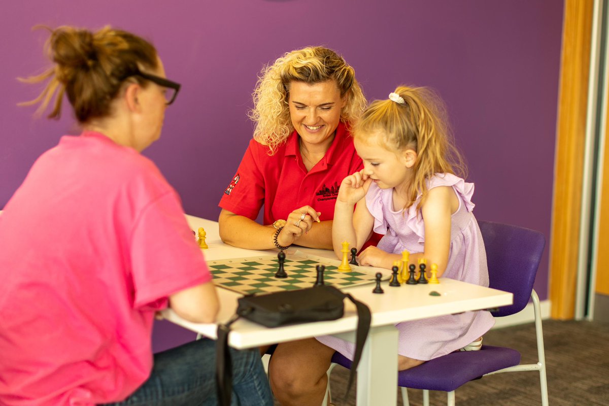 CSCMerseyside's tweet image. Another couple of great photos from Day 2 at Central Library Chess in the City #britishchesschamps #nobarriers #chessforall courtesy of @YuriKrylov @ecfchess @schoolschess @Magda17091984 @TelegraphChess @london_chess @LpoolCityRegion @SGHLpool