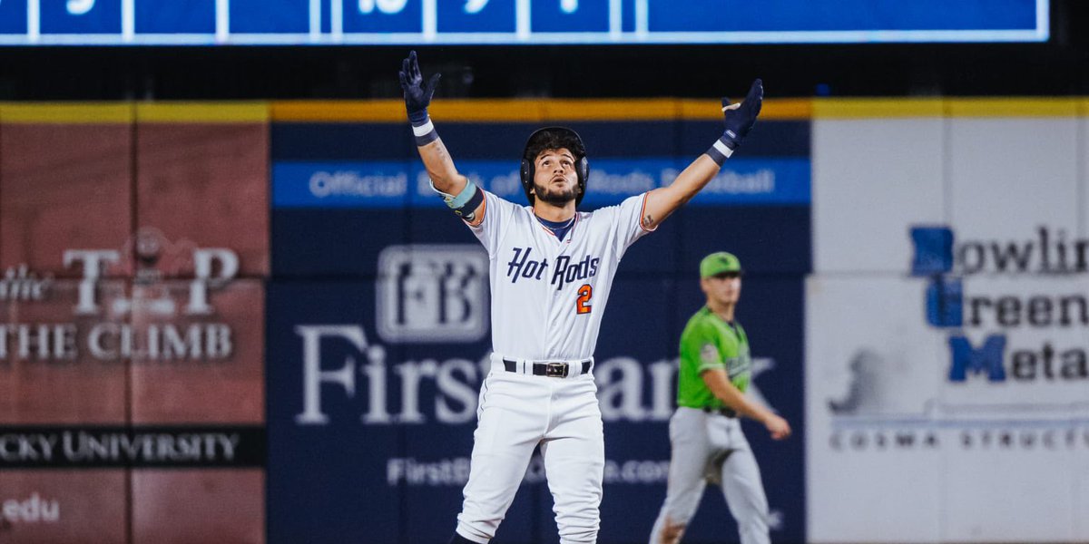 These Hot Rods hitters have been electric this series vs Aberdeen

Martinez - 4 H, 4 RBIs 
Spikes - 6 H 
Broecker - 2 H, 3 RBIs
Colmenarez - 4 H, 2 RBI 
Diaz - 5 H, 1 RBI 
Haas - 5 H, 1 RBI 

Joint myself <a href="/RileyEdwardsPxP/">Riley Edwards</a> and <a href="/AaronArnstein/">Aaron Arnstein</a> at 6:35 CDT 
🎙️ milb.com/bowling-green/…