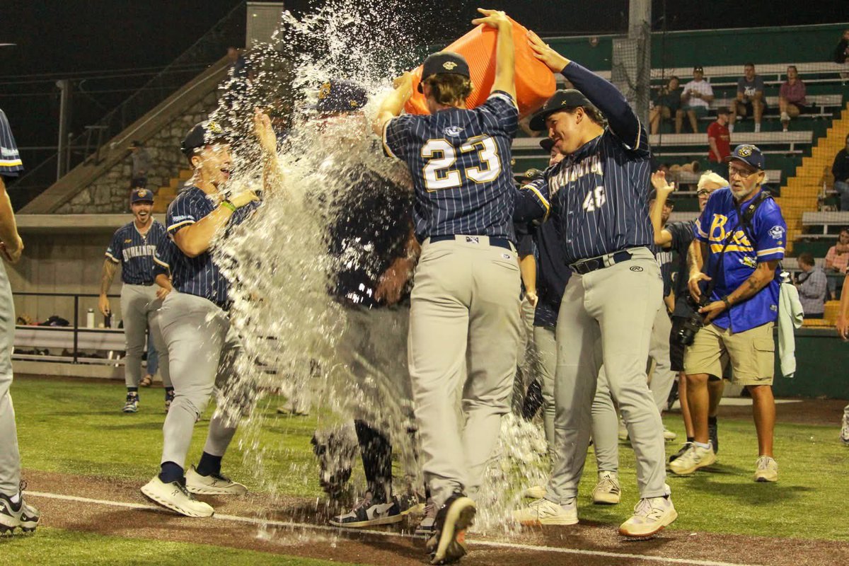 OwenOreskovich's tweet image. Extremely grateful to Coach a group like these dudes this summer. They made coming to the ballpark every single day electric! 

1st Prospect League Playoff Appearance ✅
1st in the League in AVG, OBP, Hits, HBP
✅
2nd in the league in SLG, HRs, Runs
✅