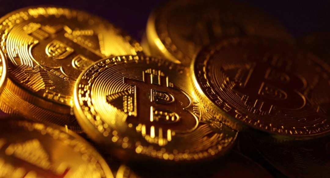 AltcoinRay98768's tweet photo. Nasdaq-listed carbon management firm #DevvStream has taken its first big step into digital assets with a $10 million investment in #Bitcoin and #Solana, part of the company’s new strategy to enter the #cryptocurrency space. https://t.co/UvpUfRvAAm