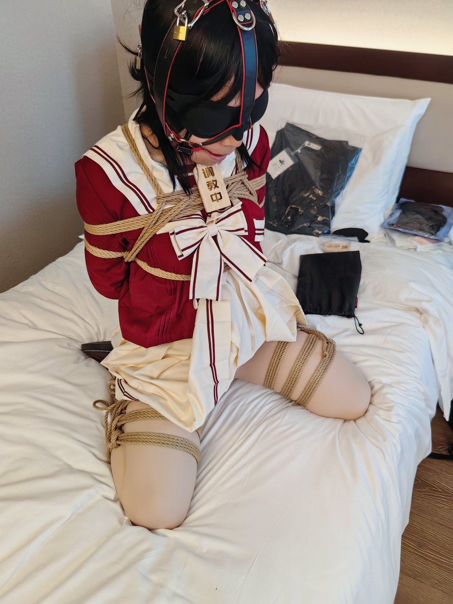 不要乱看乱叫哦....
绳摄：<a href="/LEMUTO2/">LEMURO-辣条</a>