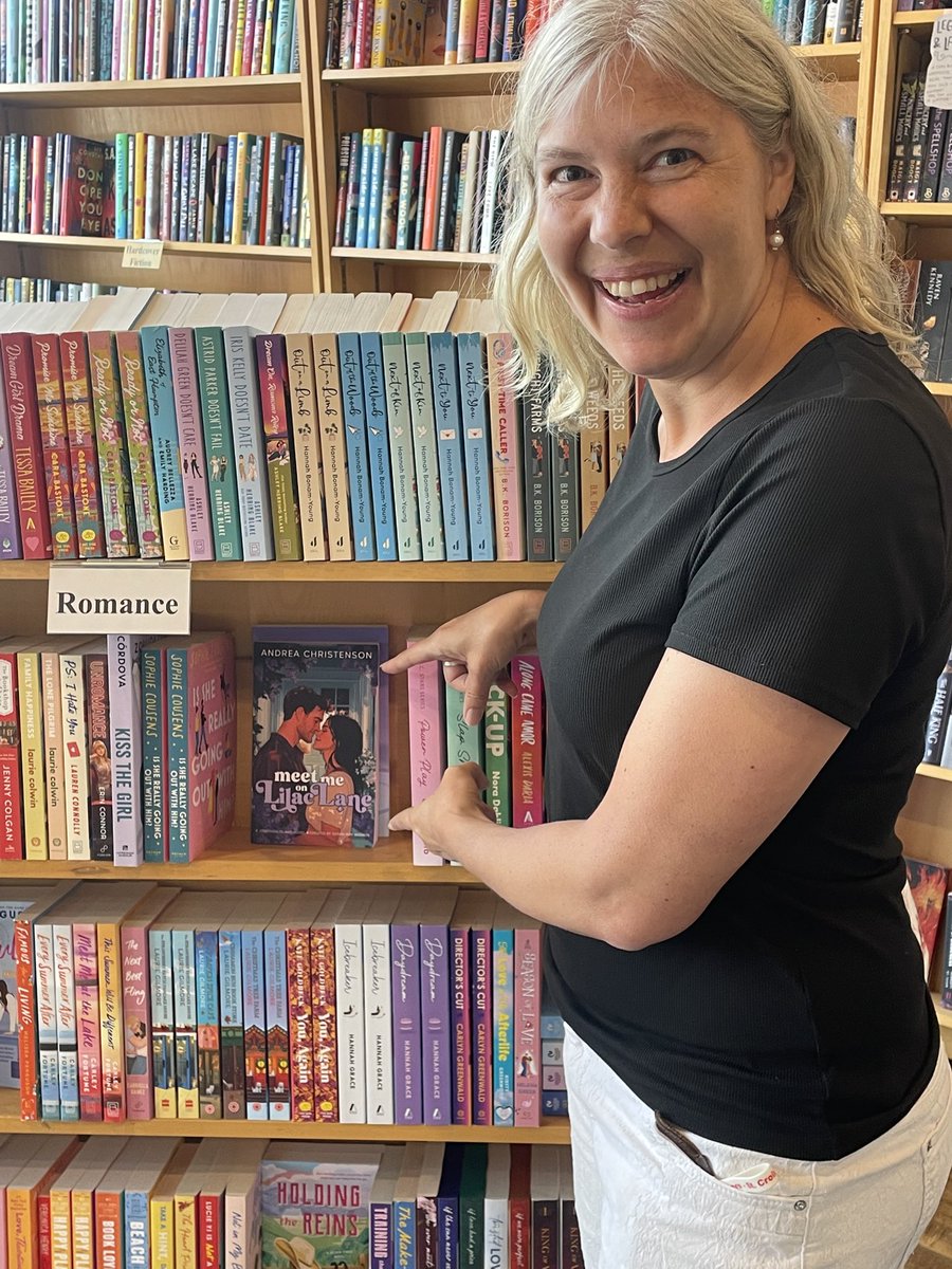 Spotted in the wild!! Thanks for stocking my book, <a href="/BuffaloBooksMN/">Buffalo Books</a> 💜💜