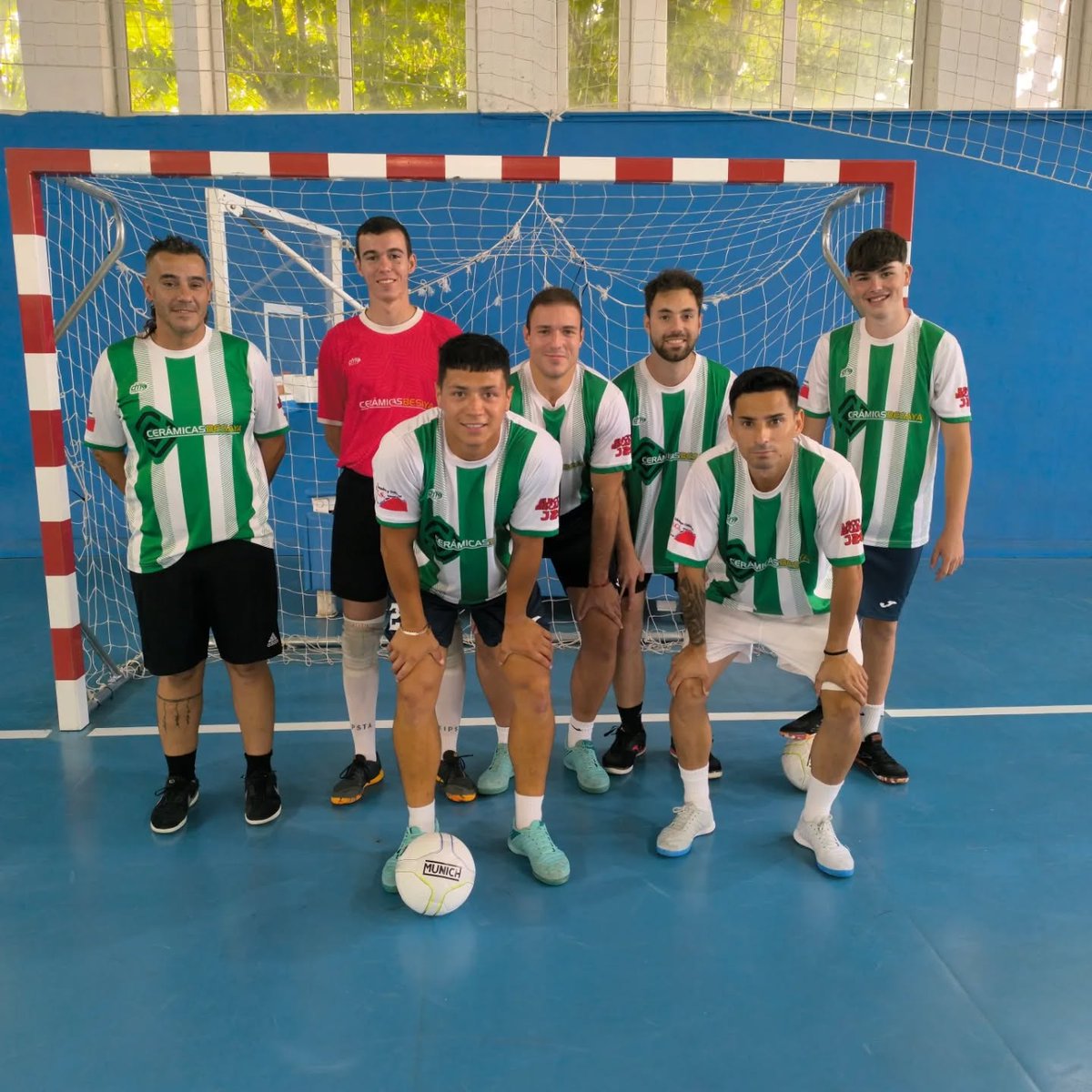 XXV EDICIÓN 24 HORAS DE POLANCO.

RESULTADOS 2 JORNADA

KATANGA SLEEP 4-5 VETERANOS Y NOVELES
COSA DE DOS 1-2 EL MINCHON
PETER PAN 7-3 DONDE LETY
DSC 5- 2RINCONEDA FS
MAR ROCK 3 – 2 LATINOS

+info ➡️polancofutsalcup.com/2025/08/02/res…
