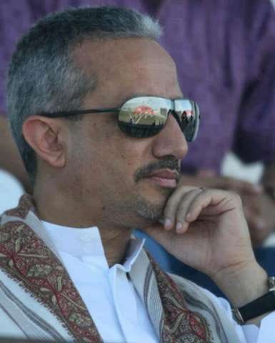 شوقي هائل سعيد انعم يقتل الشعب وشرب من دمائهم لحصد المليارات ..

مبيعات شركات هائل سعيد انعم اليومية 28 مليون دولار .. ركز معي اليومية وليس الشهرية او السنوية بل اليومية 28 مليون دولار .

رفضوا تخفيض الاسعار تواكباً مع انخفاض الصرف الكبير وأوامر مجلس القيادة والبنك المركزي .

لك