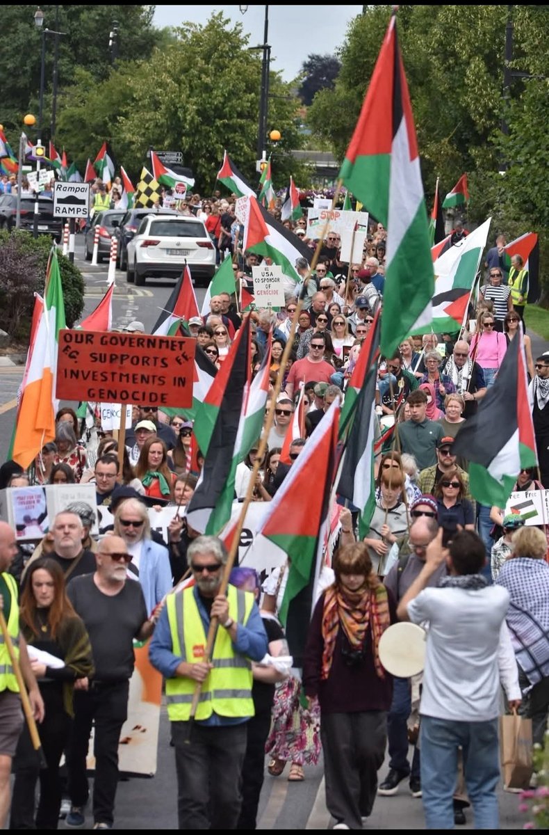 Margaret O'Brien (@nanakando) on Twitter photo Saturday, thousands march for #Palestine in #Kilkenny (one the most conservative constituencies in the country). G'wan the Cats! <a href="/ipsc48/">IPSC</a> <a href="/HensonJames11/">🇮🇪Ireland4Palestine🇵🇸</a> <a href="/dlLambo/">Daniel Lambert</a> <a href="/BeeNiBee/">BeeNiBee</a> <a href="/enyakennedy/">Enya Kennedy 🏳️🌈🏳️⚧️</a> #StopTheGenocide #OpenTheBorders #LetTheFoodIn Saturday, thousands march for #Palestine in #Kilkenny (one the most conservative constituencies in the country). G'wan the Cats! <a href="/ipsc48/">IPSC</a> <a href="/HensonJames11/">🇮🇪Ireland4Palestine🇵🇸</a> <a href="/dlLambo/">Daniel Lambert</a> <a href="/BeeNiBee/">BeeNiBee</a> <a href="/enyakennedy/">Enya Kennedy 🏳️🌈🏳️⚧️</a> #StopTheGenocide #OpenTheBorders #LetTheFoodIn
