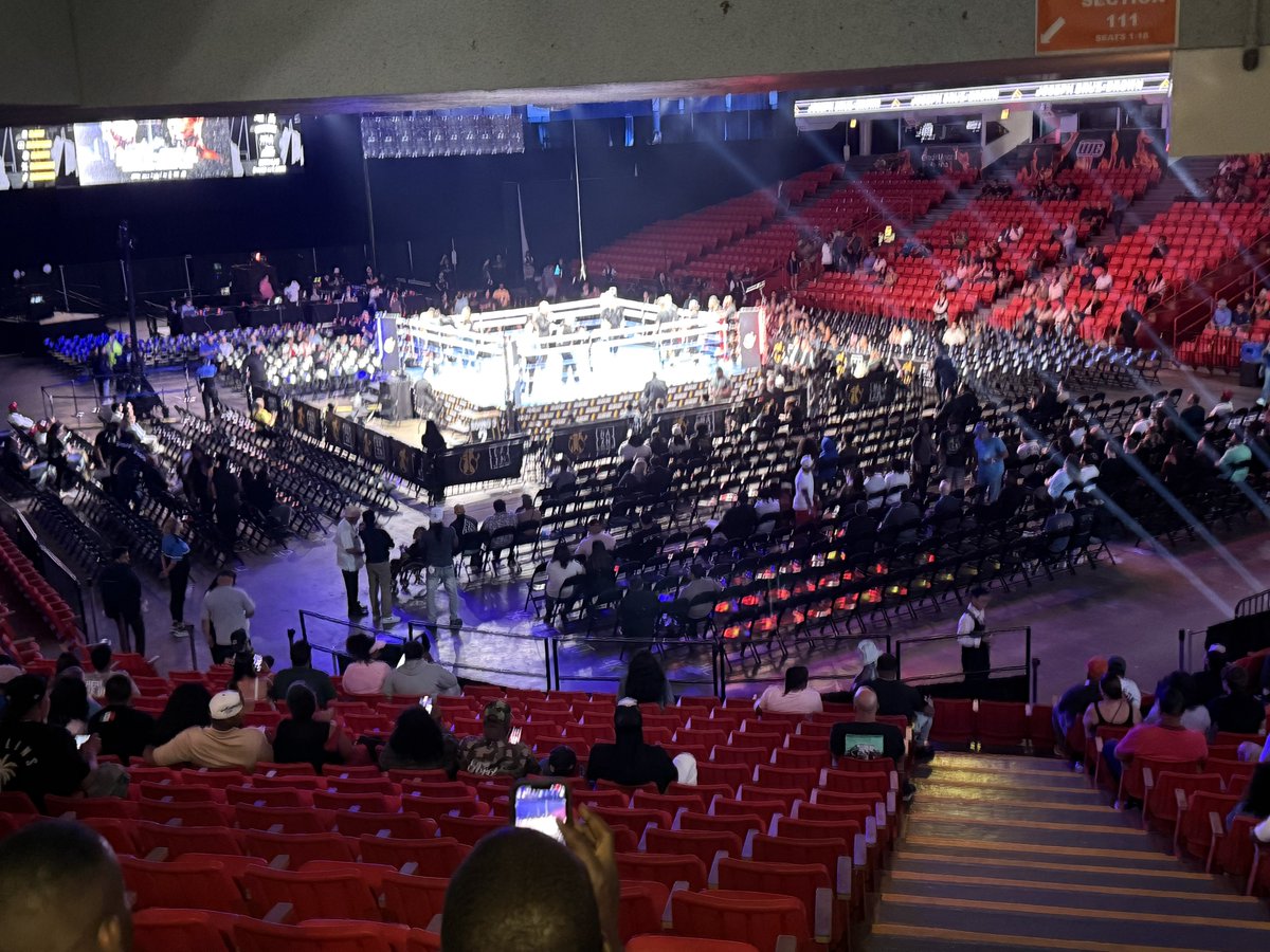 Golden Boy’s “Nowhere to Run” at the Credit Union 1 Arena (UIC Pavilion).

Fun fact: this venue also hosted the only AWA pay-per-view (Super Clash III) and the first NWA pay-per-view (Starrcade 87).