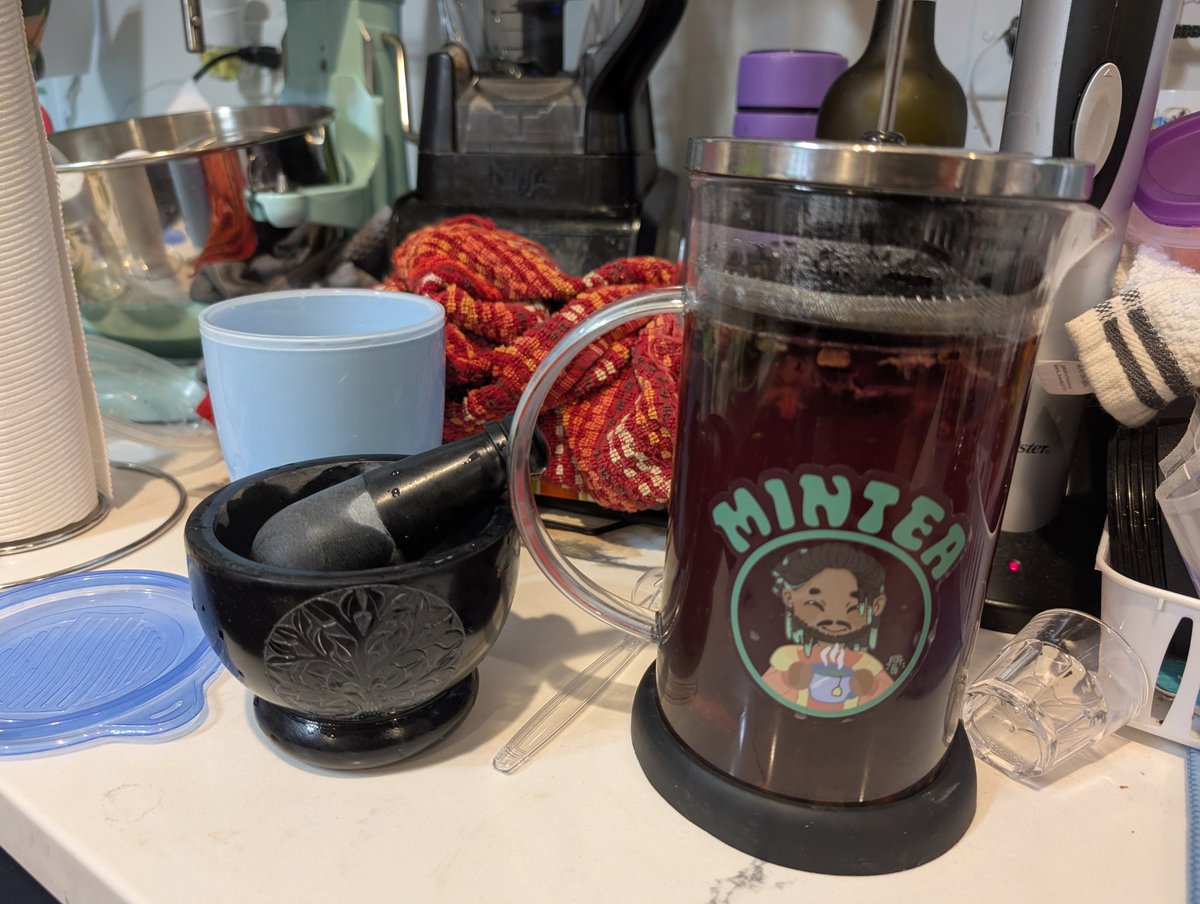 Look what my husband got me y'all.
Making a cherry chocolate mint tea 😭 <a href="/mintybongwater/">Minty</a>