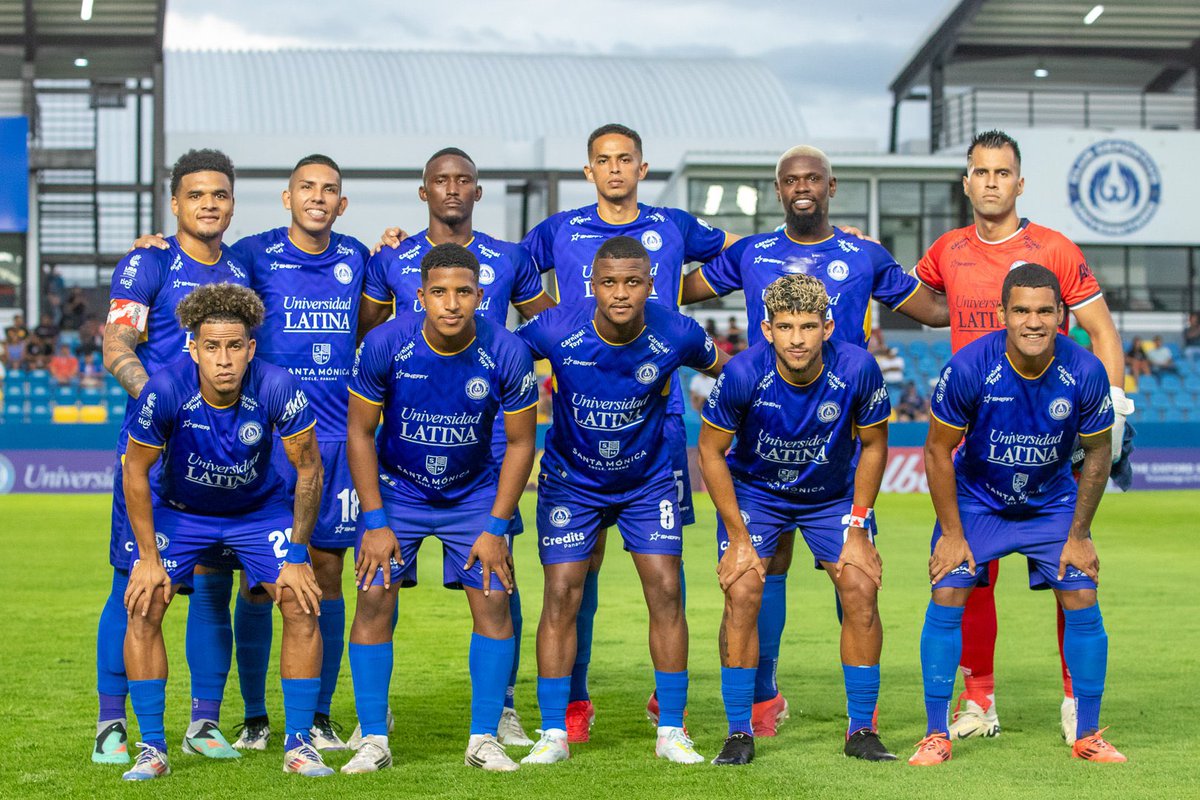 MT CDU 0-1 VER

Universitario llegó a este partido con 5 goles a favor en su cuenta. TODOS marcados en el primer tiempo. 

Este es el primer partido del torneo donde se va en blanco en 45 minutos.

Ojo, ha recibido 4 goles y TODOS EN EL PRIMER TIEMPO.