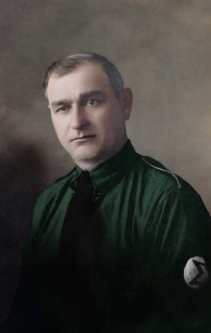 Fotografia apreendida na residência de Frederico Kobs.

Integralismo Em Cores