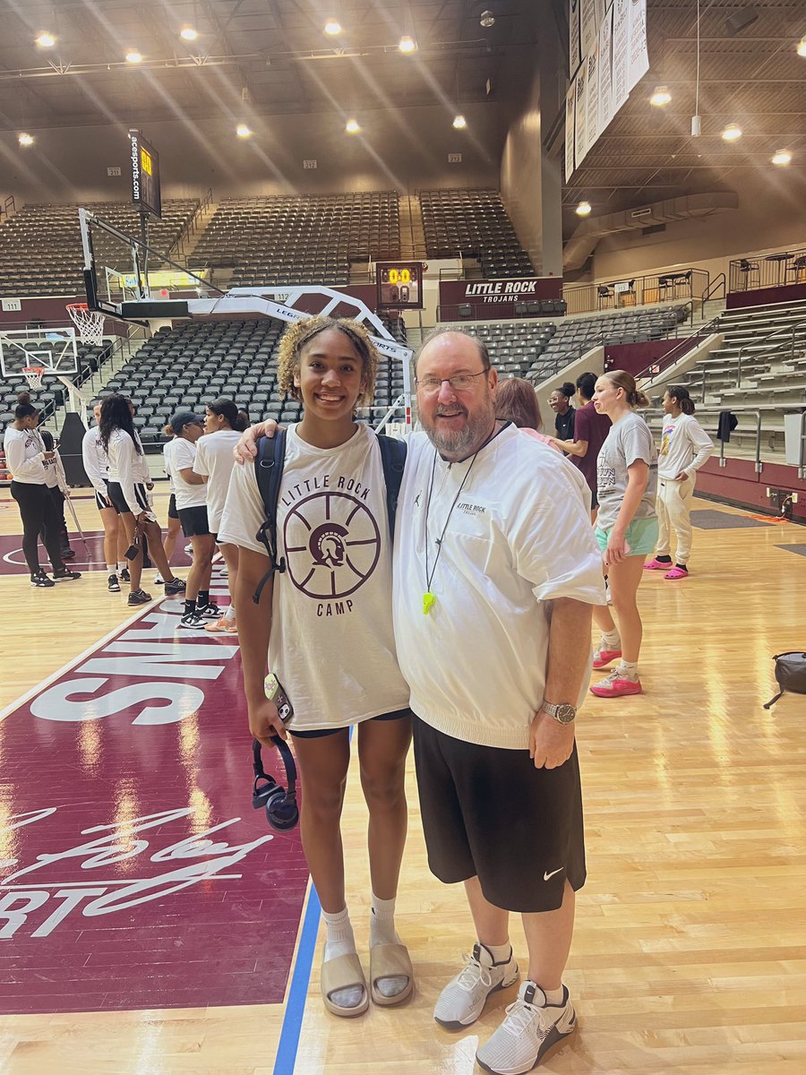 SmittyScar_5's tweet photo. Thank you @LittleRockWBB for the invite and amazing camp today! Can’t wait to be back! biggest thanks to @BOBALEW and @slwiedower for letting play my game! 

P.S. - Got to meet my cousin today @naomiiyvonne 💗💗 https://t.co/d4DlDmbJID