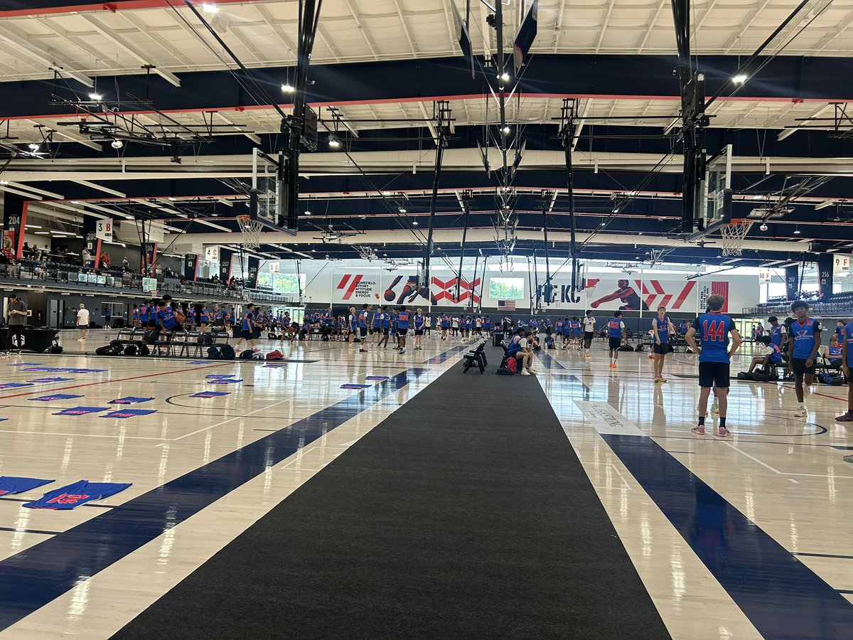 Trent Markwith (@tmarkwith14) on Twitter photo Some Late Saturday Standouts At Crossroads Elite:
Lleyton Leonard
Nolan Nelson
Anthony Key
LJ Holman
Will Powers
TJ Cason
Braxton Bogard
PJ Parker
Julian Sam
London Dada
Archie Weatherspoon V
Isaiah Mack-Russell
Jrayden Whitfield
Iverson Freeman
David Douglas
<a href="/CREI_Adam/">Adam Shoulders</a> Some Late Saturday Standouts At Crossroads Elite:
Lleyton Leonard
Nolan Nelson
Anthony Key
LJ Holman
Will Powers
TJ Cason
Braxton Bogard
PJ Parker
Julian Sam
London Dada
Archie Weatherspoon V
Isaiah Mack-Russell
Jrayden Whitfield
Iverson Freeman
David Douglas
<a href="/CREI_Adam/">Adam Shoulders</a>