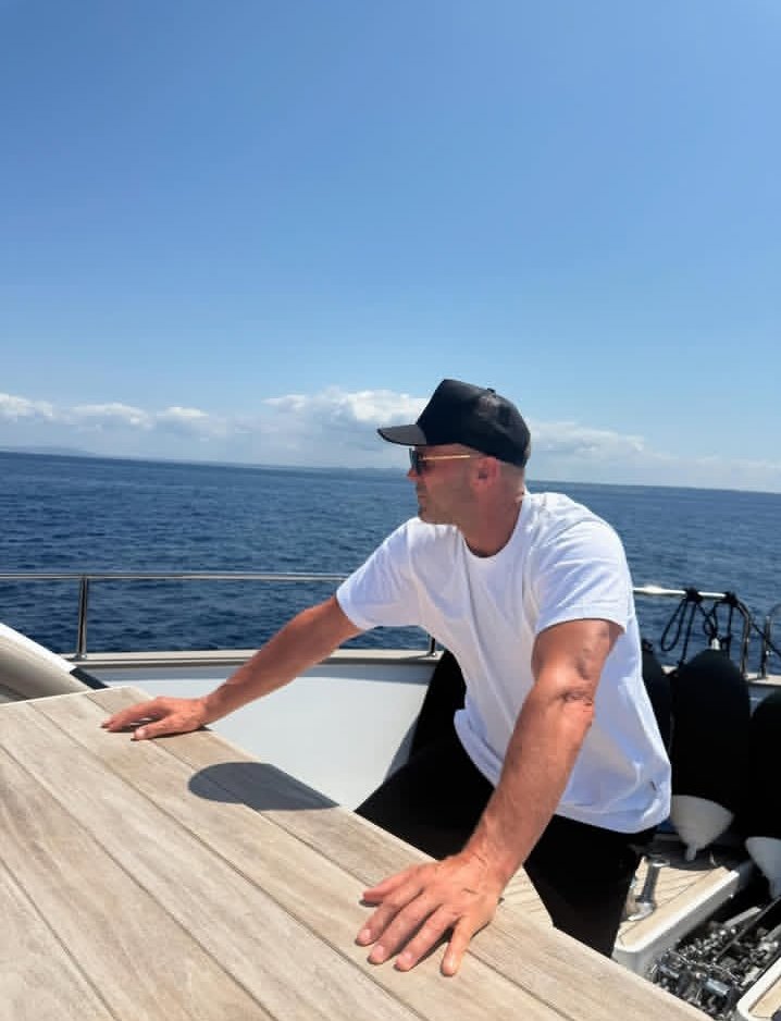 JasonStath643's tweet image. I trust you is better than I love you, because you may not always trust the person you love. But you can always love the person you trust 
❤️