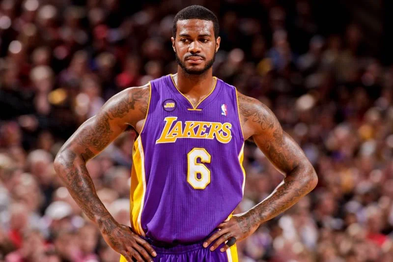 RandomNBAHoops's tweet image. RANDOM NBA PLAYER:
Earl Clark, PF/SF (2009–15)

Phoenix Suns (2009–10)
Orlando Magic (2010–12)
Los Angeles Lakers (2012–13)
Cleveland Cavaliers (2013–14)
New York Knicks (2014)
Brooklyn Nets (2015)

Career Averages: 4.4 PPG, 3.0 RPG, 0.5 APG