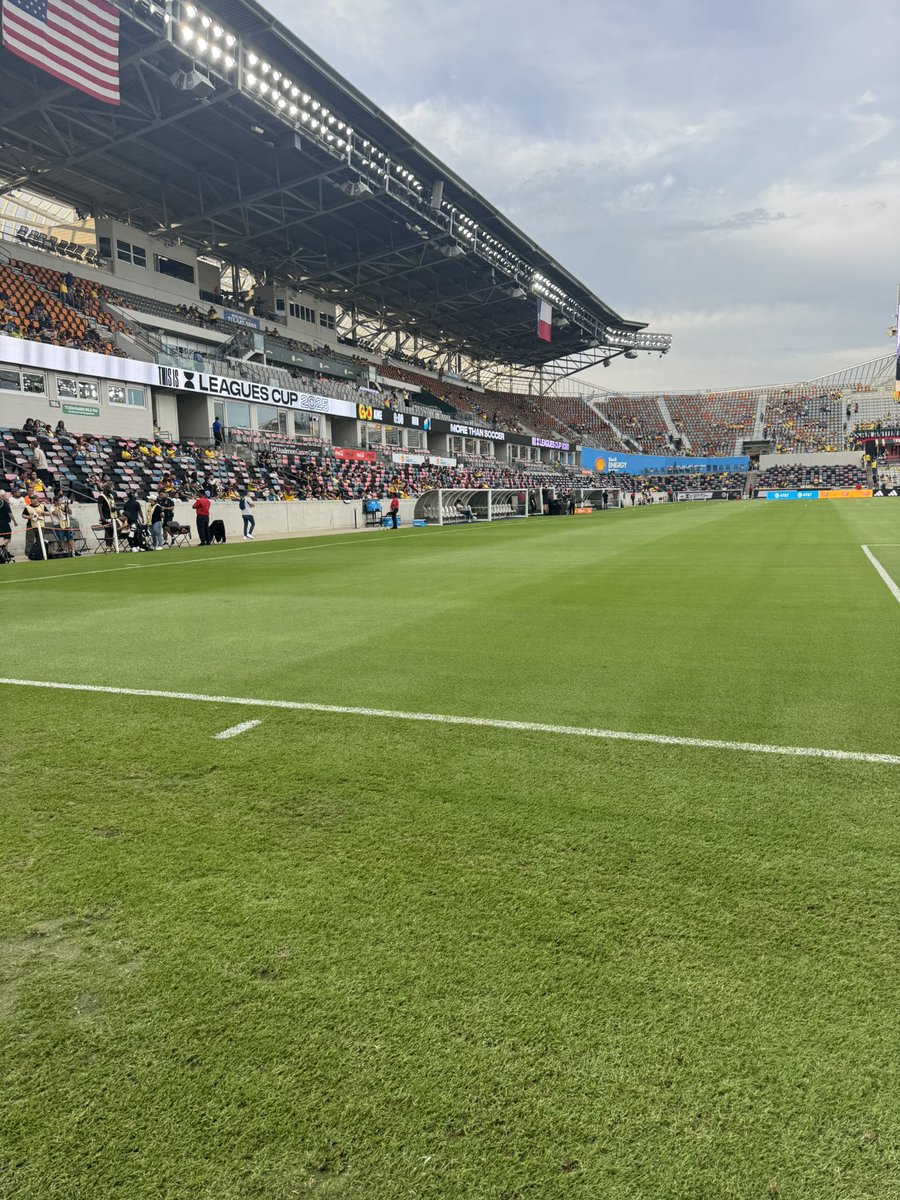 Los 11 del América vs Minnesota 

1 Malagón Luis (P)
3.- Reyes Israel
5.- Álvarez Kevin
6.- Dos Santos Jonathan
8.- Fidalgo Álvaro
9.- Martín Henry (C)
10.- Zendejas Alejandro
11.- Dávila Víctor
19.- Zúñiga José
26.- Borja Cristian
31.- Lichnovsky Igor
