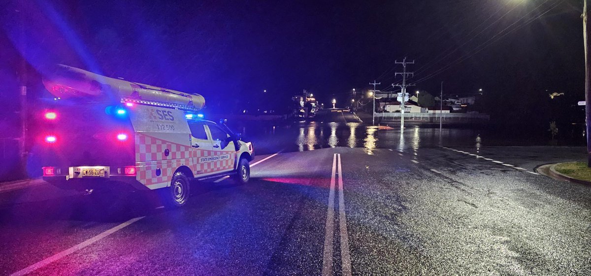 NSWSES's tweet image. 🟥Major flooding in Peel and Namoi Rivers at Tamworth, Manilla & Gunnedah.
🟧Moderate flooding is expected at the Paterson & Williams Rivers near Gostwyck Bridge, Dungog & Mill Dam Falls.
🟨Minor flooding is forecast - Myall, Severn, Manning, Gloucester, Macleay, Nepean & Gwydir.