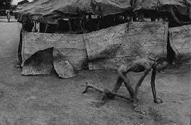 Veronicata79's tweet photo. @RepFine This is Vietnamese starvation in 1945 when French colonized the north Vietnam https://t.co/ZMMsMe3bzQ