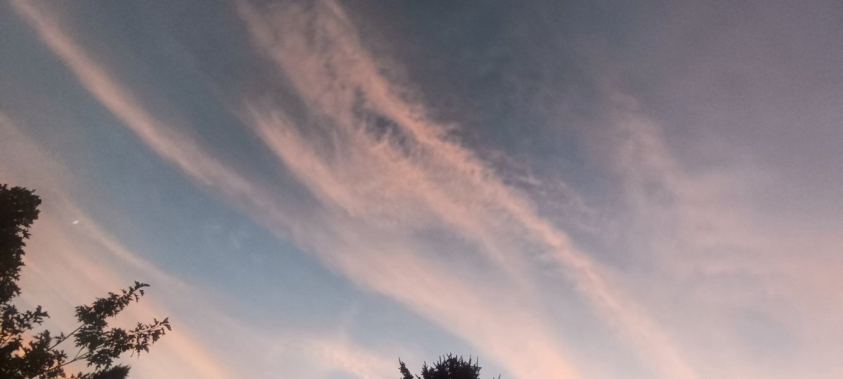 Time-lapse of the full WHITEOUT from July 31st. GOD CAME IN AND BLEW THE WHITEOUT AWAY, and then you could see all the layers behind the whiteout! (I forgot to post these in real time) 
We have a blue sky today, and the more they leave it alone, the prettier it gets!