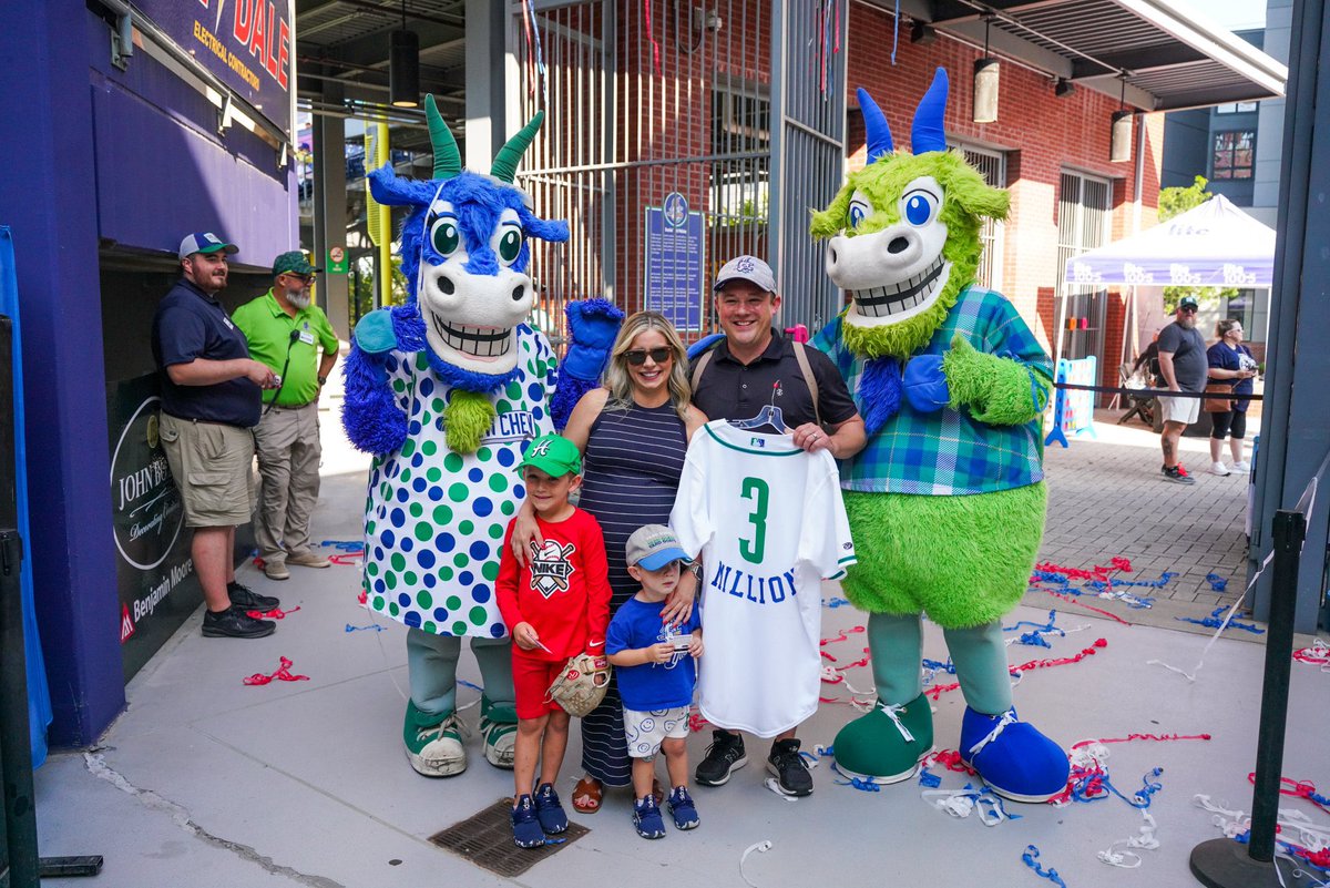 GoYardGoats's tweet image. We’ve welcomed a lot of fans to Dunkin’ Park over the years… tonight 5-year old Anderson Raymond from West Hartford became our 3 MILLIONTH! That’s 3 Rhode Island’s. We’re proud, thankful, and overjoyed to be a DESTINATION. You like us. Your really, really like us!