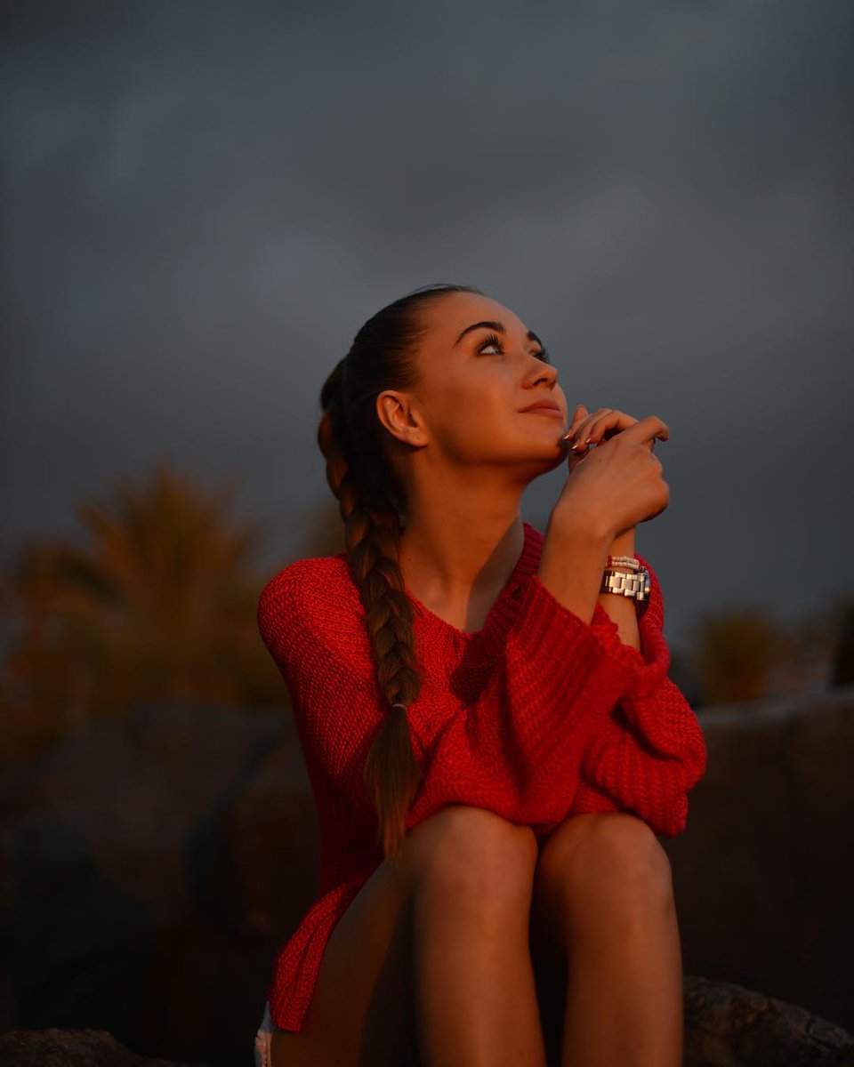 “ If you knew from the very beginning that you would be truly happy for some time, but then happiness would betray you, and this would bring you a lot of pain, would you choose this short-term happiness or would you prefer to live peacefully, knowing neither happiness nor