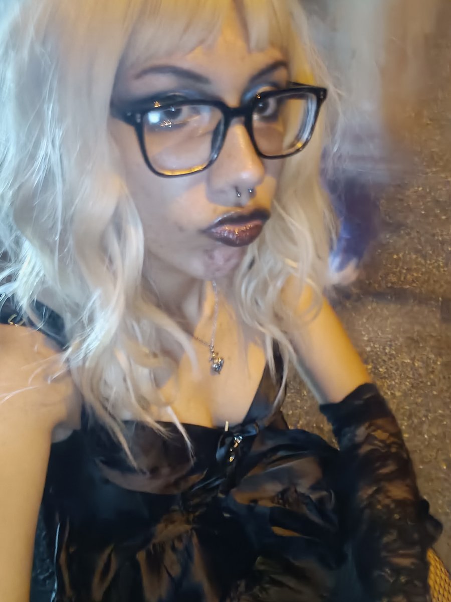 put together a lil cosplay :3 yall should ask if you wanna see more :3