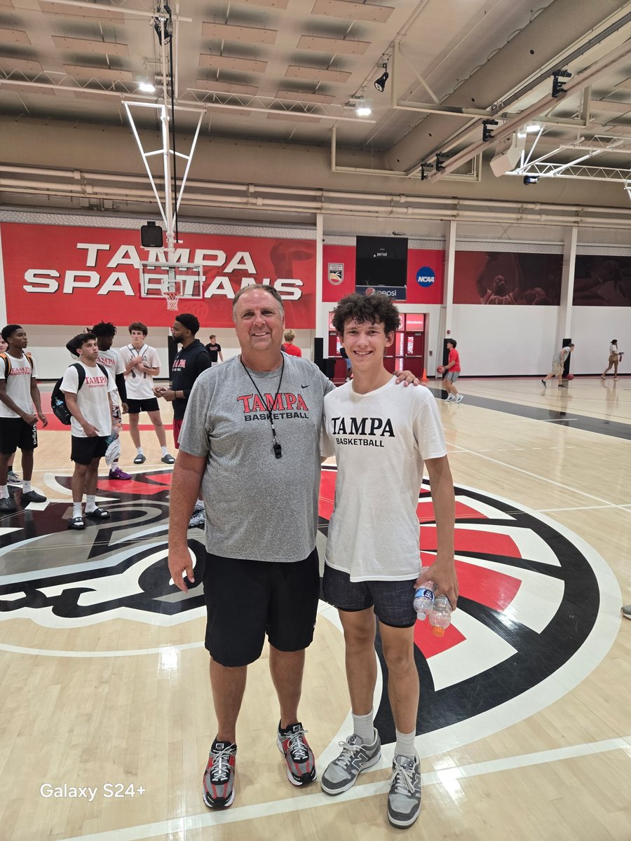 NathanCutshaw27's tweet photo. Great camp @UofTampaBBall!  Thank you
@LincDarner, @JustinPecka, @DexterGooding, @gputman23 https://t.co/VqPJeV3D3B