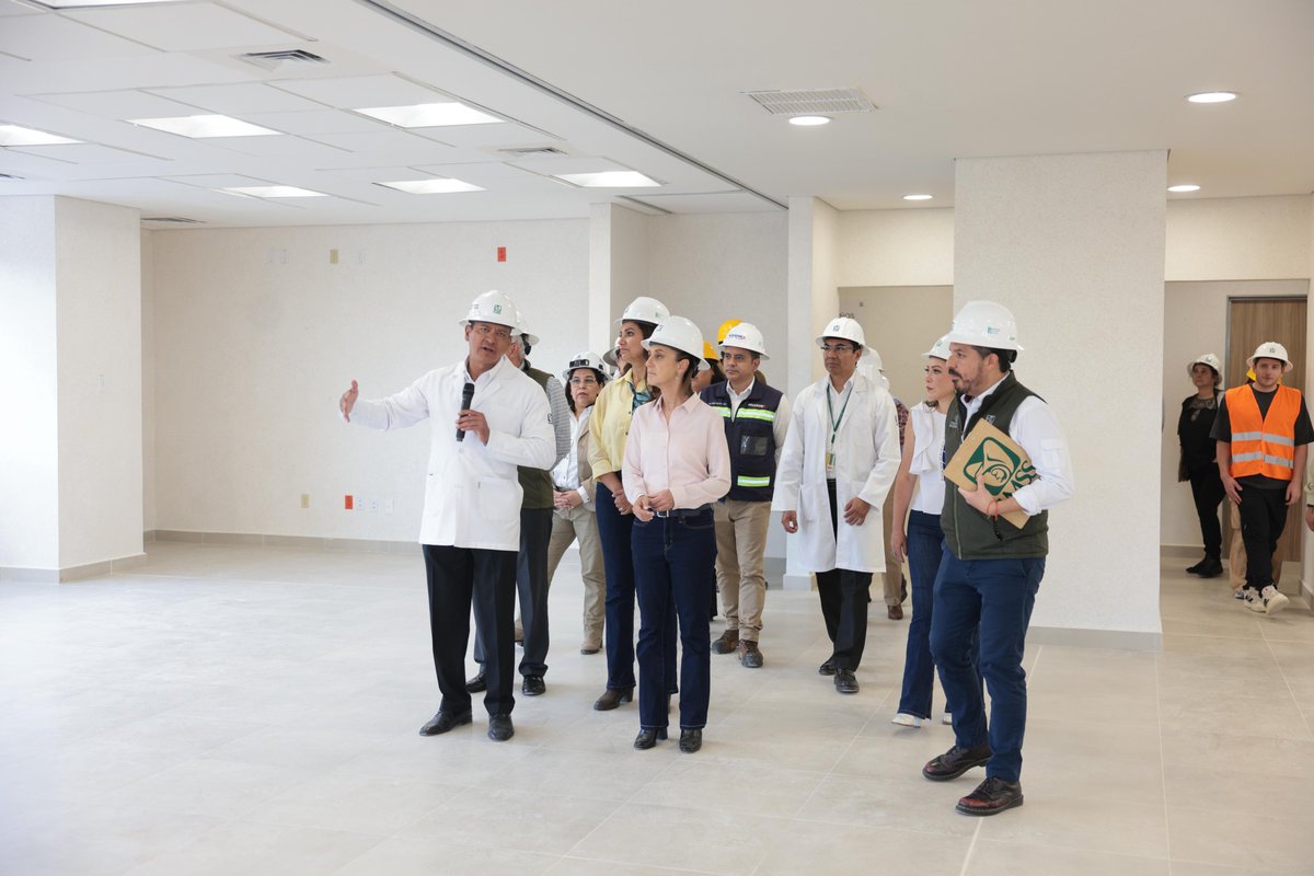 Gobierno de México (@gobiernomx) on Twitter photo En Guanajuato, la presidenta <a href="/Claudiashein/">Claudia Sheinbaum Pardo</a> supervisa la obra del Hospital General de Zona No. 10 del IMSS, que contará con infraestructura moderna y personal especializado.
La transformación avanza con un sistema de salud pública eficiente y cercano a la población. En Guanajuato, la presidenta <a href="/Claudiashein/">Claudia Sheinbaum Pardo</a> supervisa la obra del Hospital General de Zona No. 10 del IMSS, que contará con infraestructura moderna y personal especializado.
La transformación avanza con un sistema de salud pública eficiente y cercano a la población.