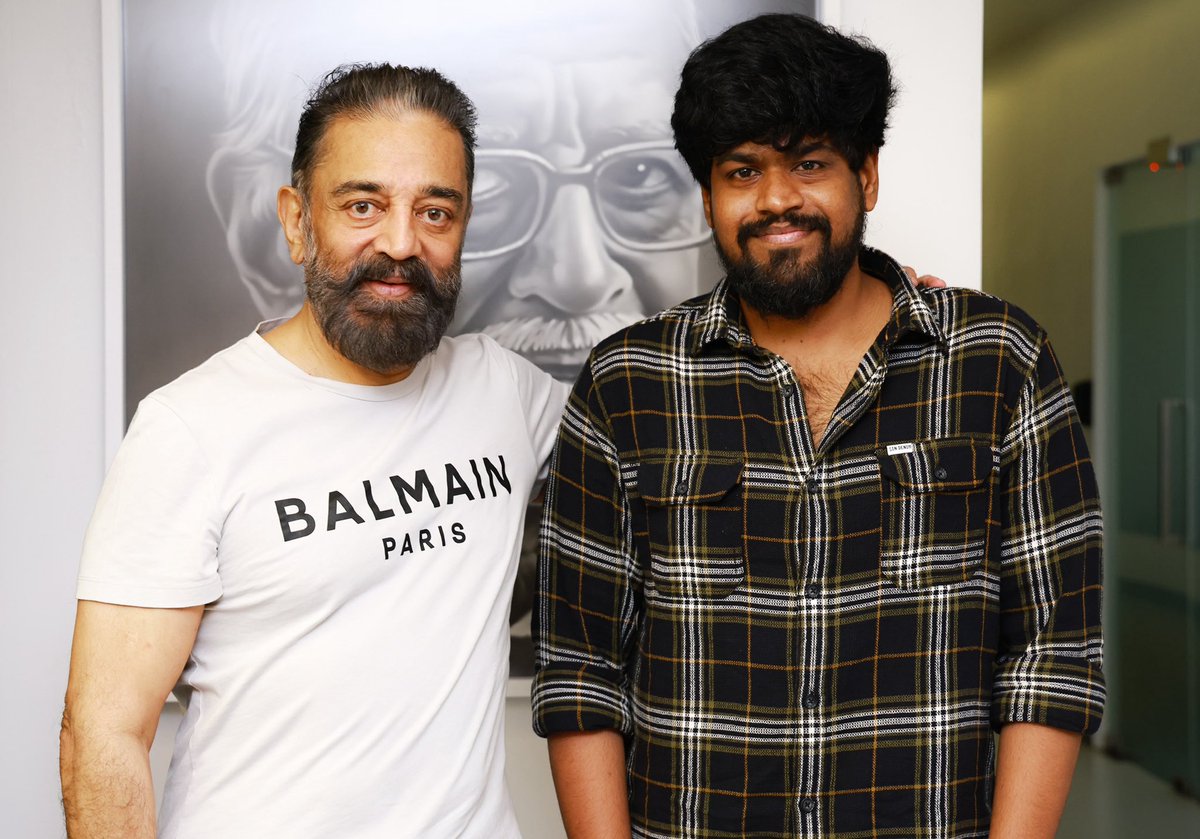 Ramkumar Balakrishnan (@imramkumar_b) on Twitter photo Feeling truly blessed to have received appreciation & valuable insights from the legendary <a href="/ikamalhaasan/">Kamal Haasan</a> sir✨
His kind words for our parking team are a huge morale boost❤️
Its an unforgettable moment😇
#Parking
#NationalFilmAwards Feeling truly blessed to have received appreciation & valuable insights from the legendary <a href="/ikamalhaasan/">Kamal Haasan</a> sir✨
His kind words for our parking team are a huge morale boost❤️
Its an unforgettable moment😇
#Parking
#NationalFilmAwards
