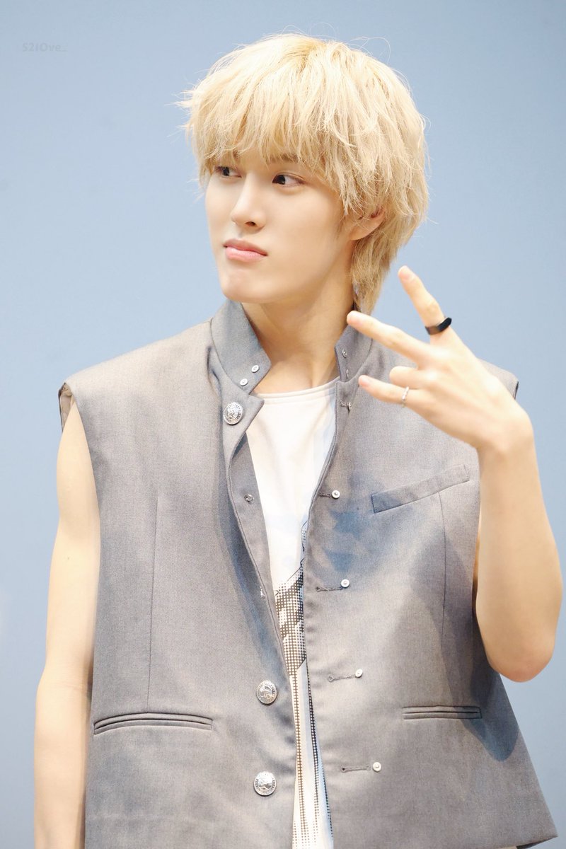 250801

#ARrC #아크 #CHOIHAN #최한