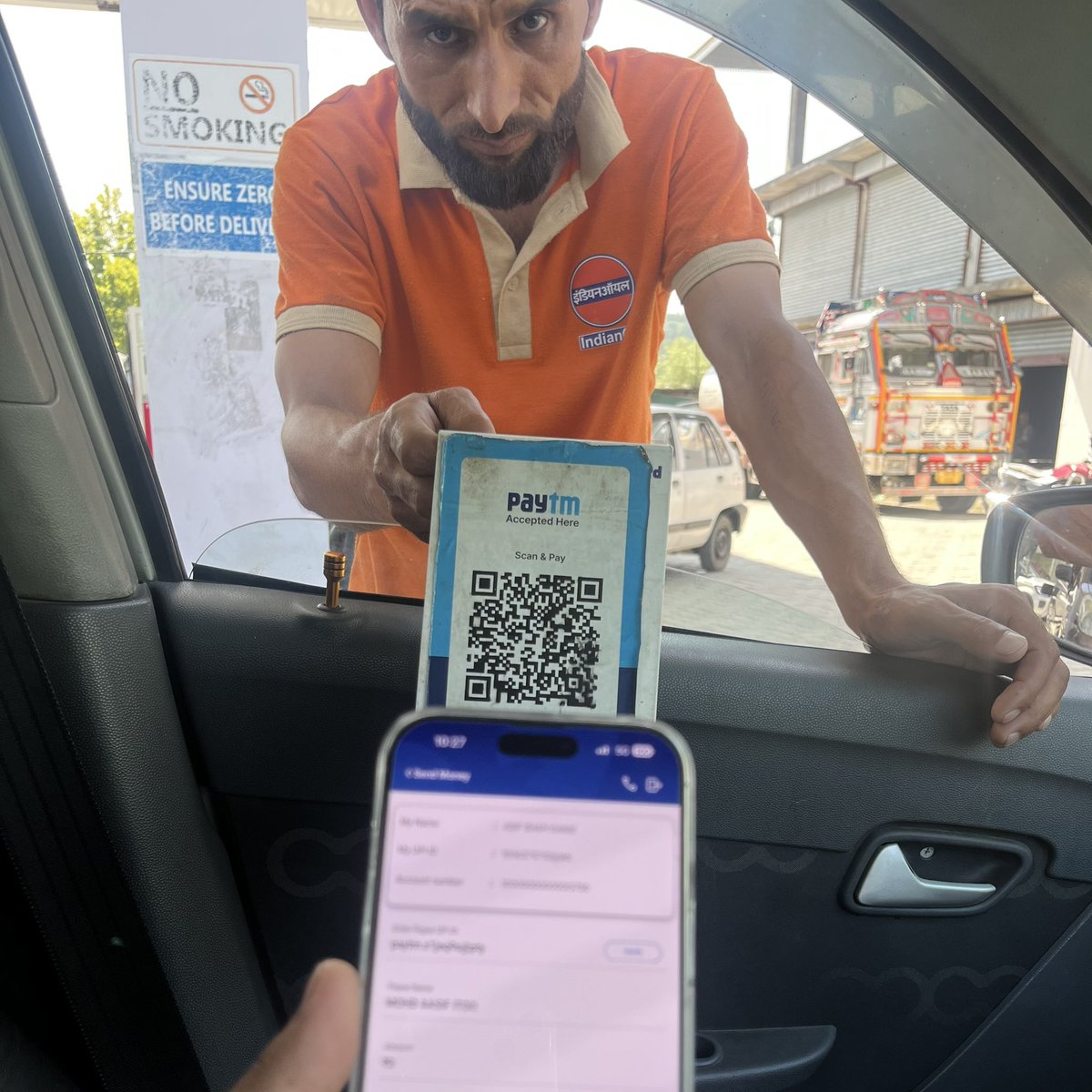 aasifshafi786's tweet photo. Lidder Valley Petrol Pump Mattan ,which has repeatedly been in the news for various discrepancies. The specific issue at hand is that the transactions, whether online or via UPI, are being routed through the employees' personal accounts instead of the pump's main account. 1/2 https://t.co/aVRxxWfs4c