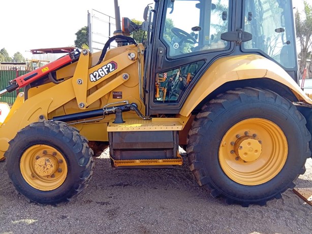 MarketBookZA's tweet image. 🚜 2021 Caterpillar 426F2 TLB – For Sale 🚜

✅ Only 2,549 hrs
✅ Well-maintained &amp;amp; in excellent condition
✅ Trusted CAT power – built to perform!

📞 +27 12 002 0204

Click to view more details 👉 ow.ly/yXMA50WyuLn

#TLBForSale #CATMachine