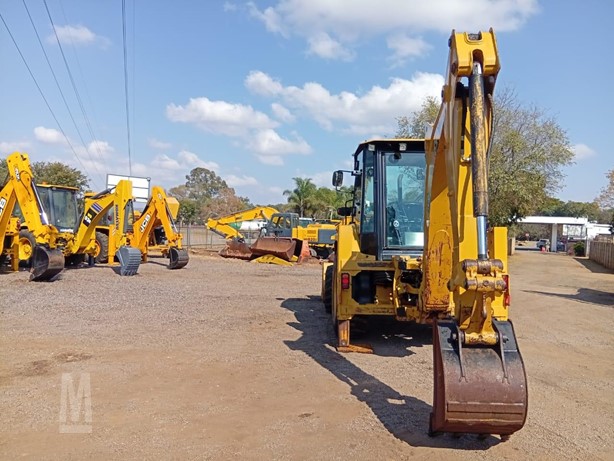 MarketBookZA's tweet image. 🚜 2021 Caterpillar 426F2 TLB – For Sale 🚜

✅ Only 2,549 hrs
✅ Well-maintained &amp;amp; in excellent condition
✅ Trusted CAT power – built to perform!

📞 +27 12 002 0204

Click to view more details 👉 ow.ly/yXMA50WyuLn

#TLBForSale #CATMachine