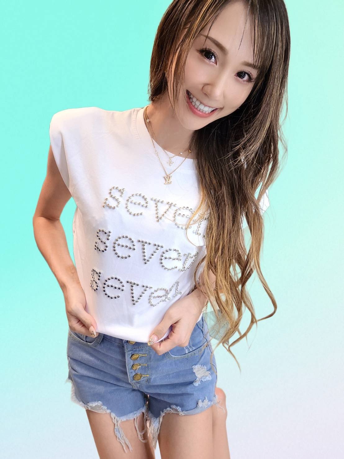 emimi確認ページ AjjEg7G2_200x200.jpg