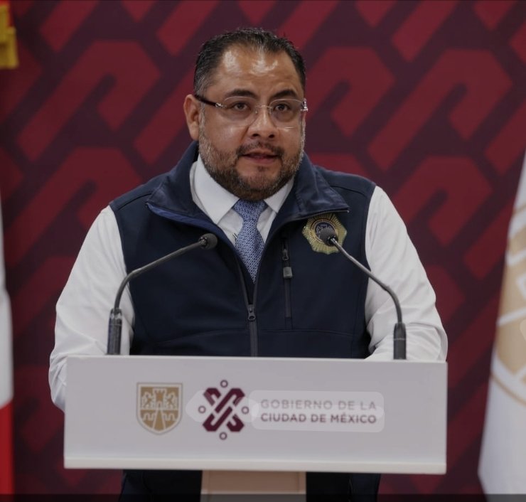 Versiones que surgen del <a href="/GobiernoMX/">Gobierno de México</a> indican que Omar Reyes Colmenares, titular de Reinsercion y Readaptación Social de la <a href="/SSPCMexico/">Secretaría de Seguridad y Protección Ciudadana</a> y muy cercano a <a href="/OHarfuch/">Omar H Garcia Harfuch</a> sería designado titular de la UIF en sustitución de <a href="/PabloGomez1968/">Pablo Gómez</a> quien deja la unidad por petición del gobierno se