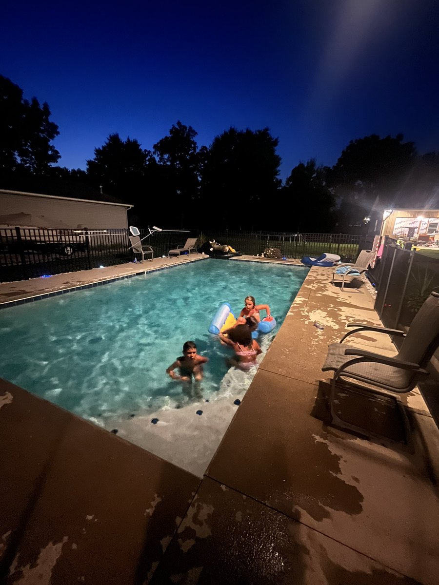 Night swimming❤️