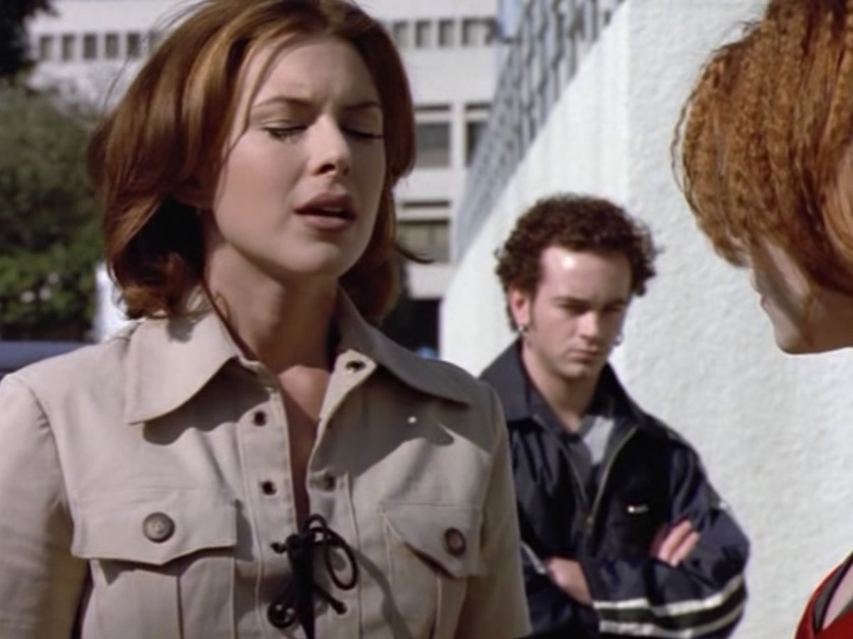 TheRealGOTR's tweet image. Watch out Kari!! 
@SlidersFanBlog #SlidersRewatch