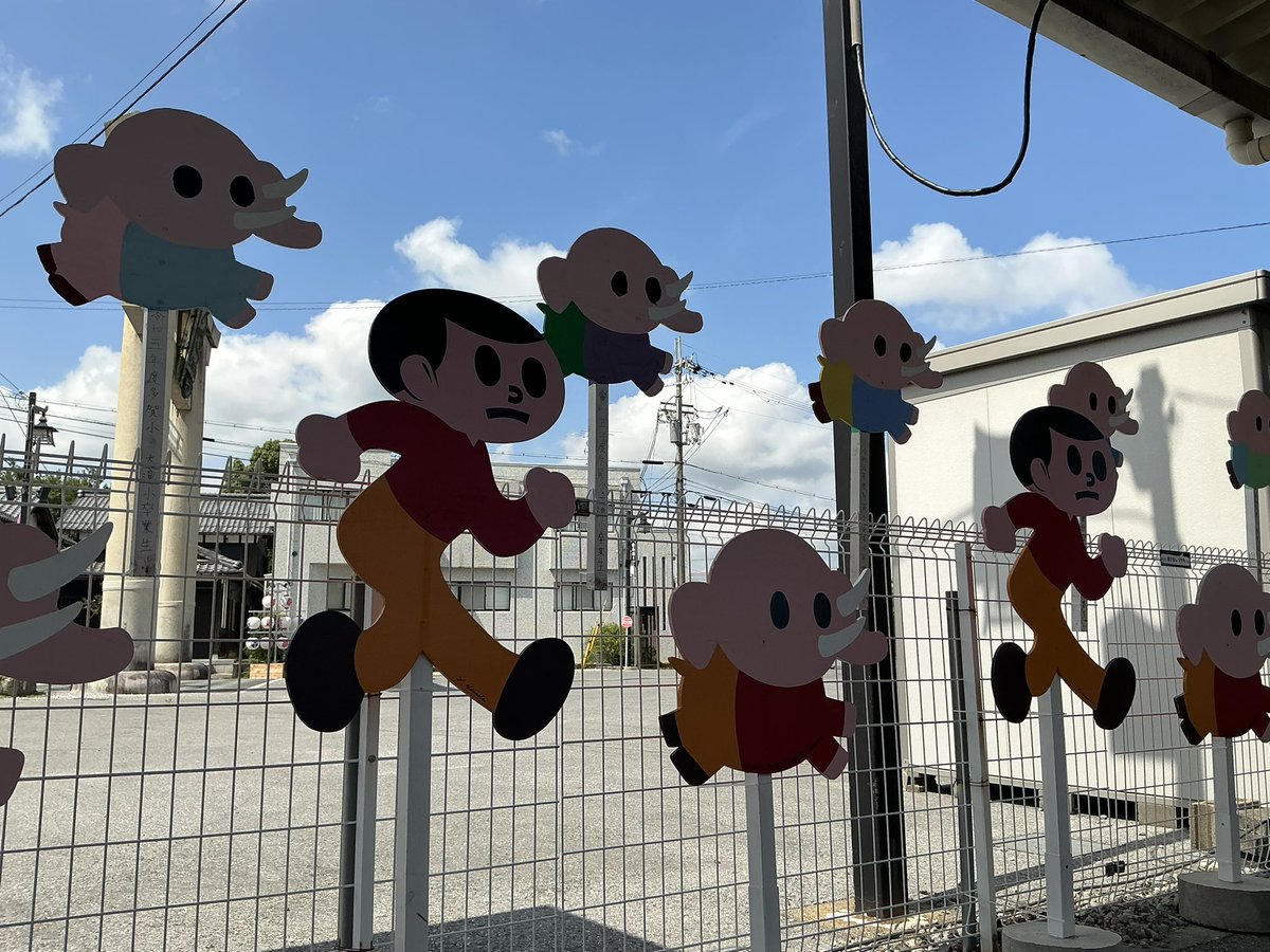 OHMI_railway's tweet image. コンにちは🦊

多賀大社前駅でのイベント
「ガチャコンでトイレール✖️古代ゾウとわくわく体験」
始まりました〜‼️
多くのご家族連れで賑わっています♪
15：30まで開催中です❗️

(担当MF広報)

#近江鉄道
#ガチャコン
#みらいファクトリー
#多賀大社前駅