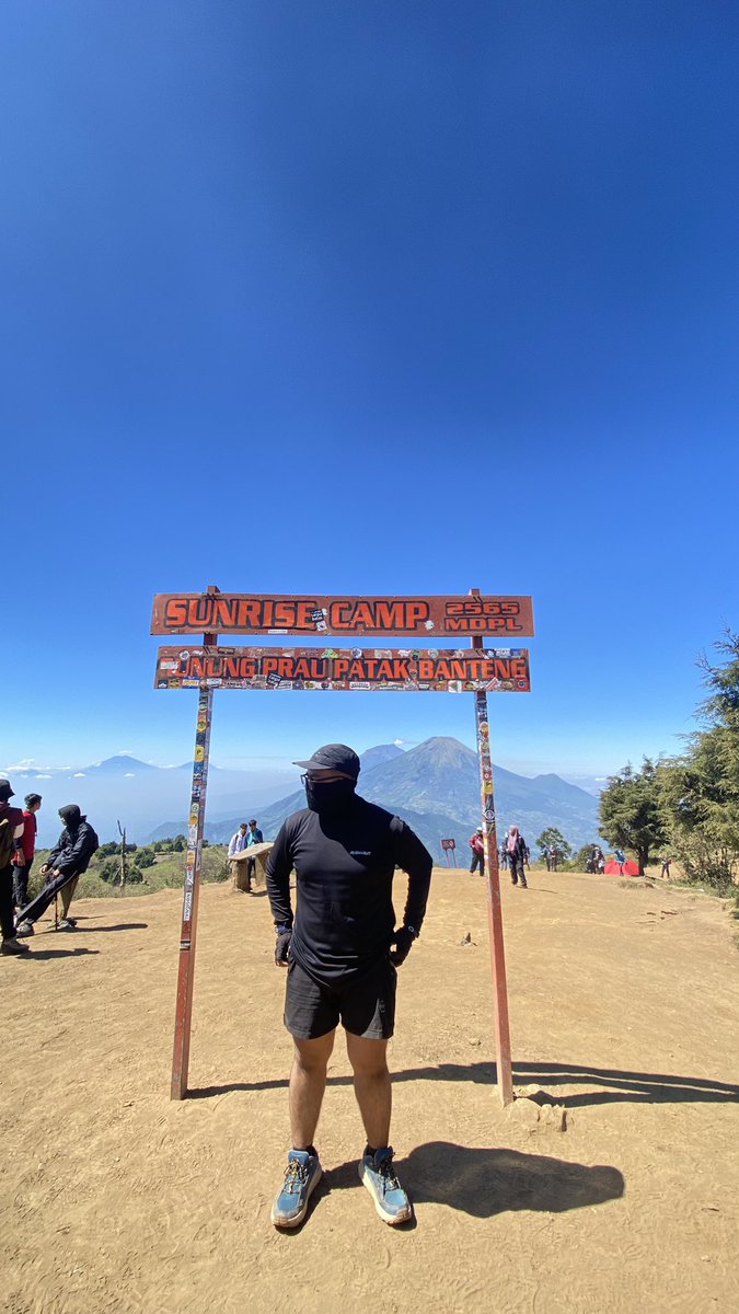 Febaik's tweet image. Mt Prau bikin candu