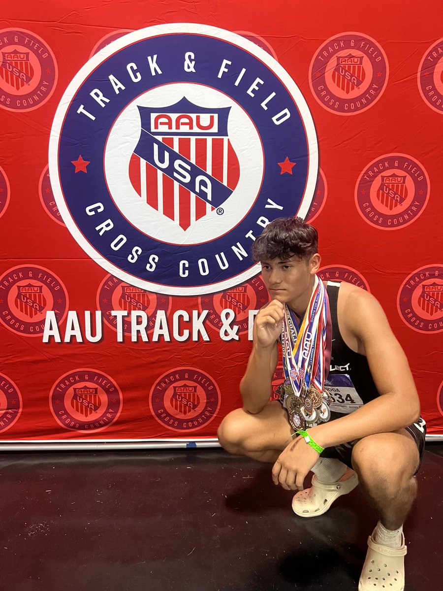 Closing out year 4 with Texas Select Track Club. It was the best one! Set 2 new PRs(100,200)! Made it to Junior Olympics for the 4th straight year! First time qualifying in 2 events! My 4x100 team set a new PR and finished 15th in the country! Thank you <a href="/rogerstxselect/">David Rogers</a> for